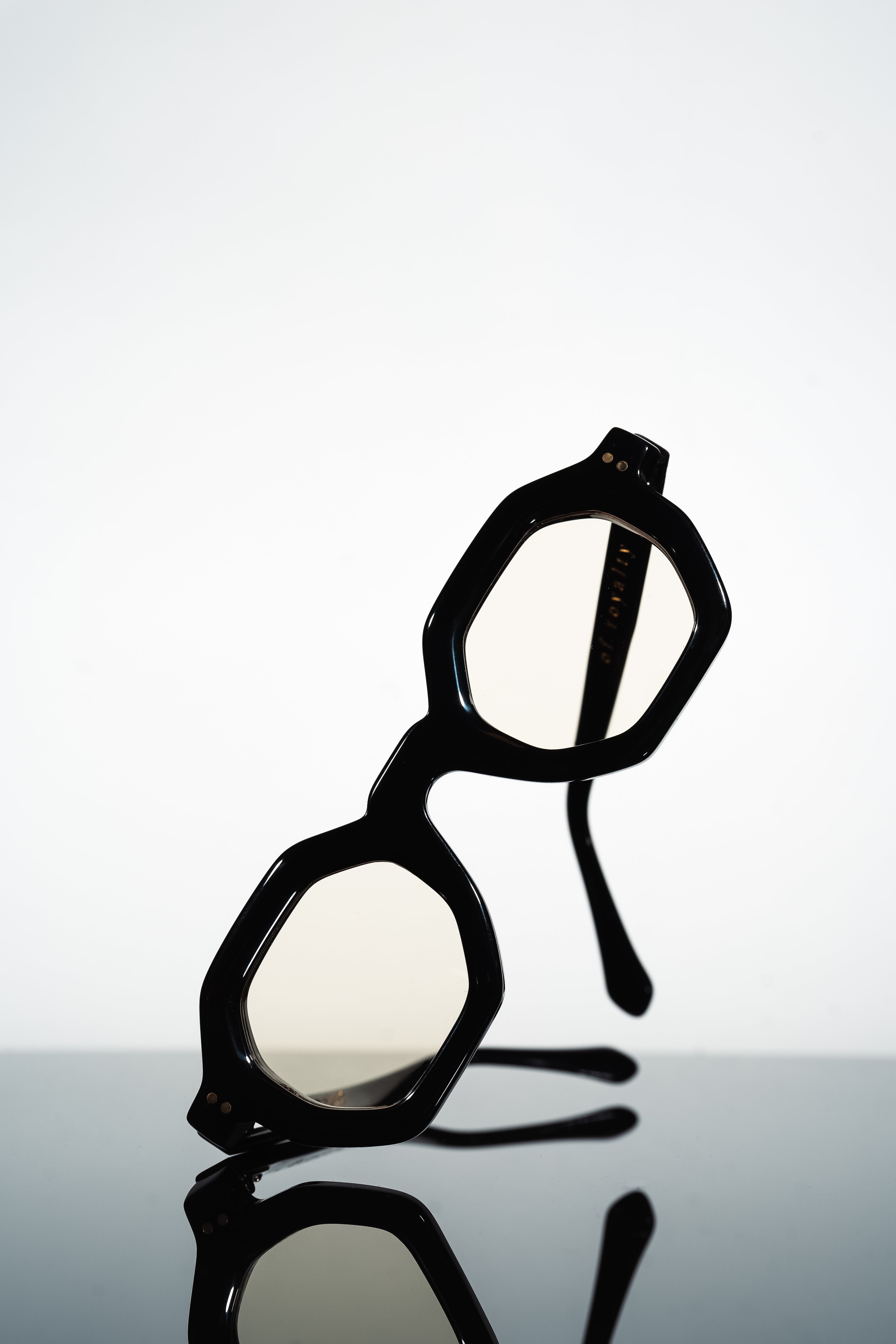 The Genesis | Gloss Noir